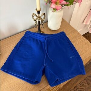 TNA cozy fleece boyfriend short blue